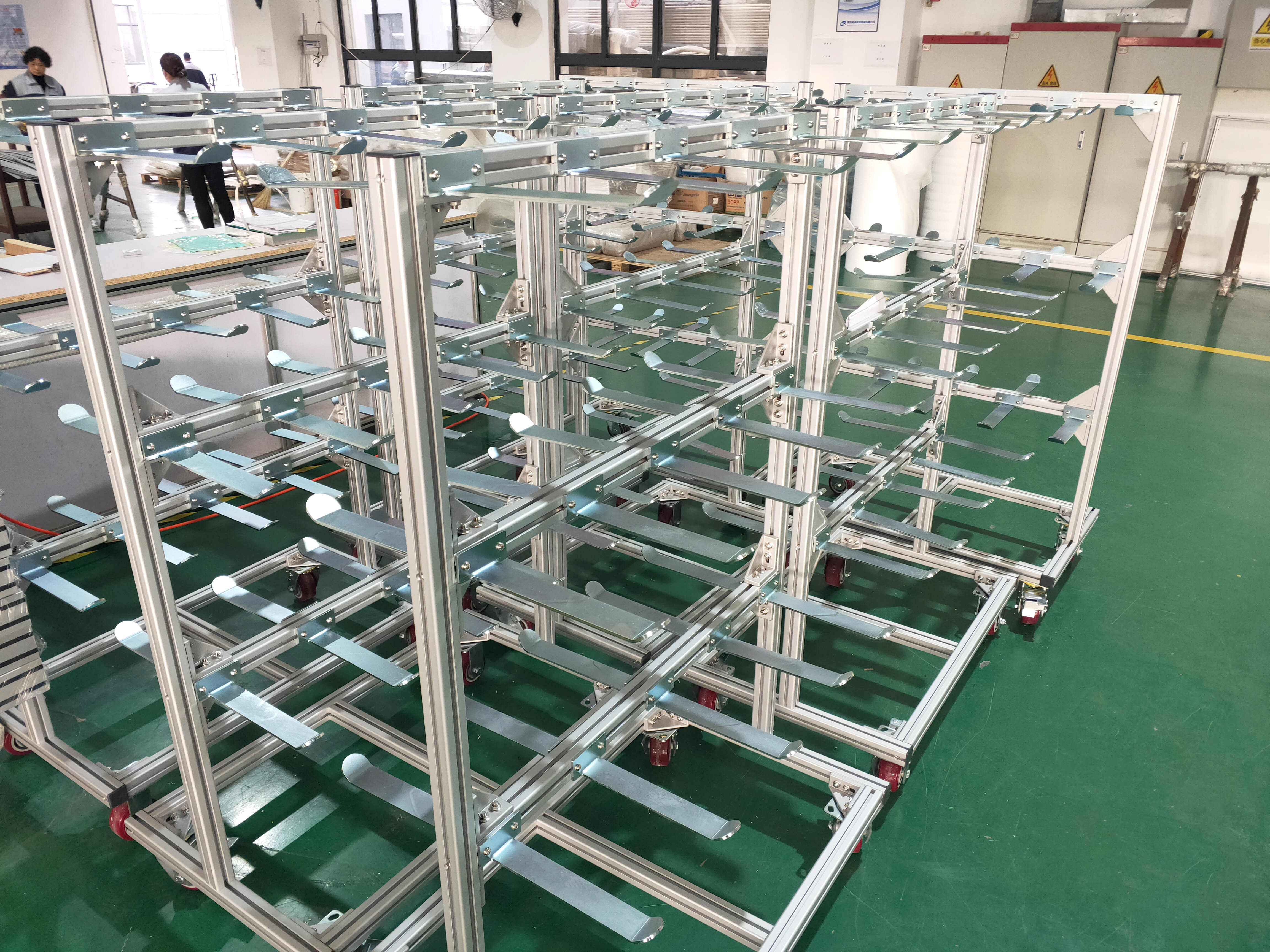 型材架屬于半成品，可變成各式成品