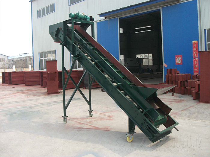 大傾角皮帶輸送機